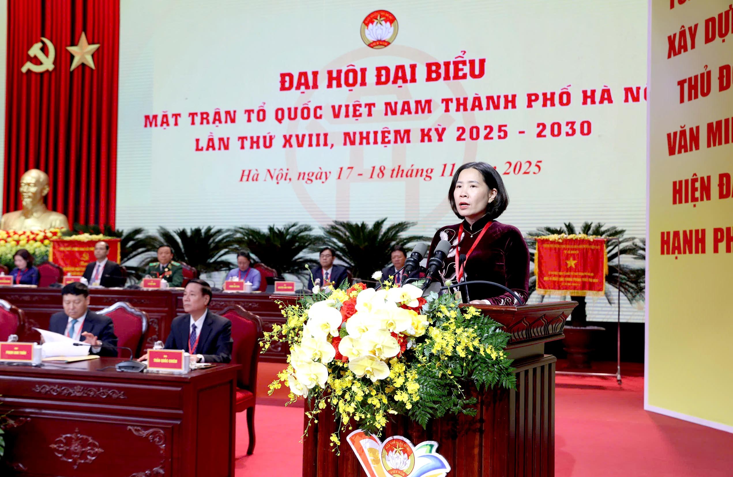 Tập thể Ủy ban MTTQ Việt Nam Thành phố nhận Bằng khen của Thủ tướng Chính phủ - ảnh 1