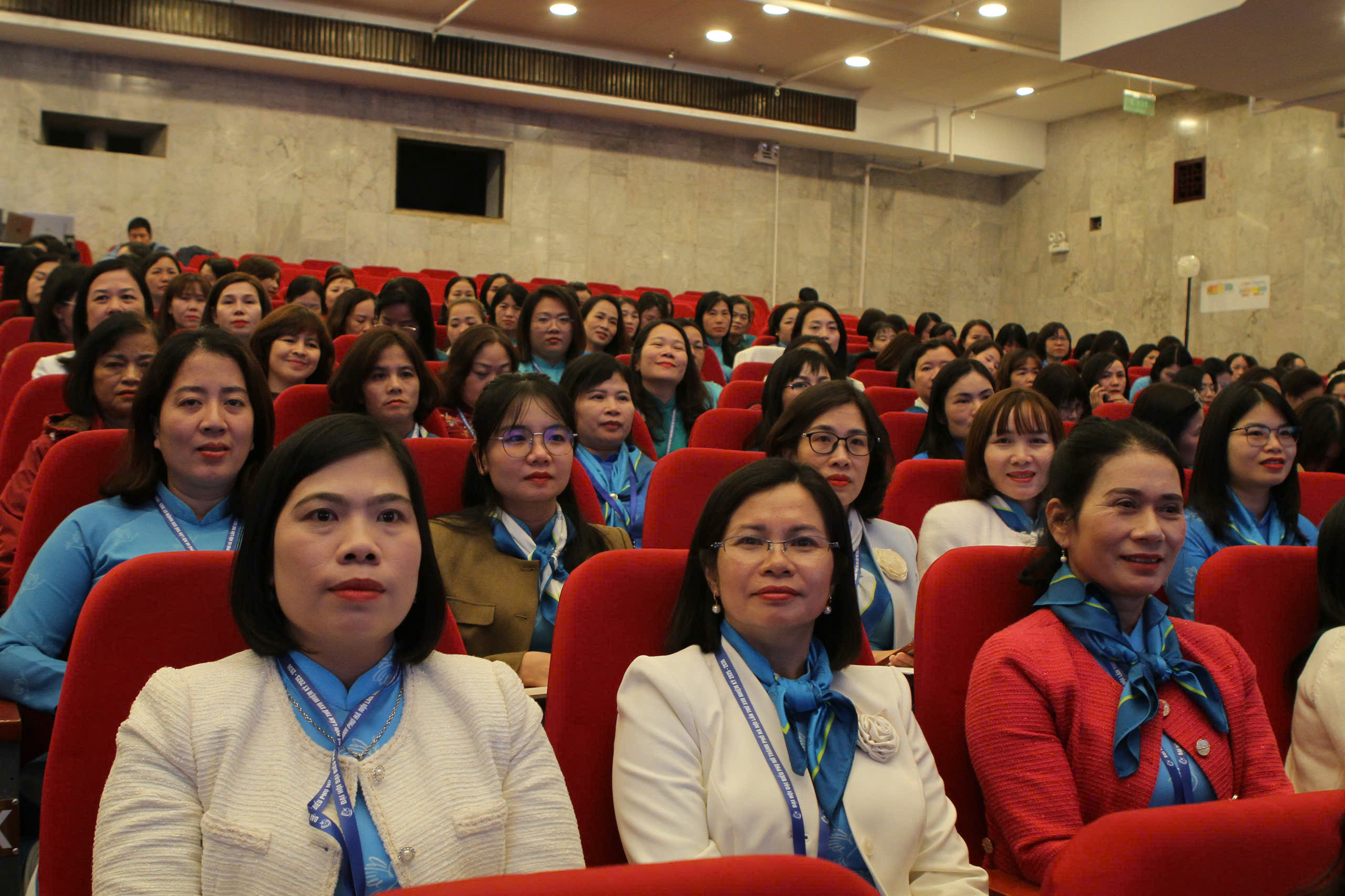 Nhiều ý kiến tâm huyết, với tinh thần trách nhiệm cao góp ý vào dự thảo các văn kiện của Trung ương - ảnh 2