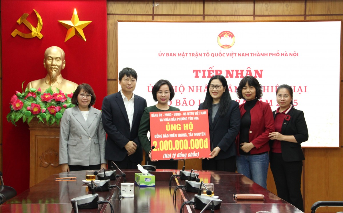 Nhiều xã phường Hà Nội tiếp tục ủng hộ đồng bào bị thiệt hại do mưa, lũ gây ra - ảnh 1