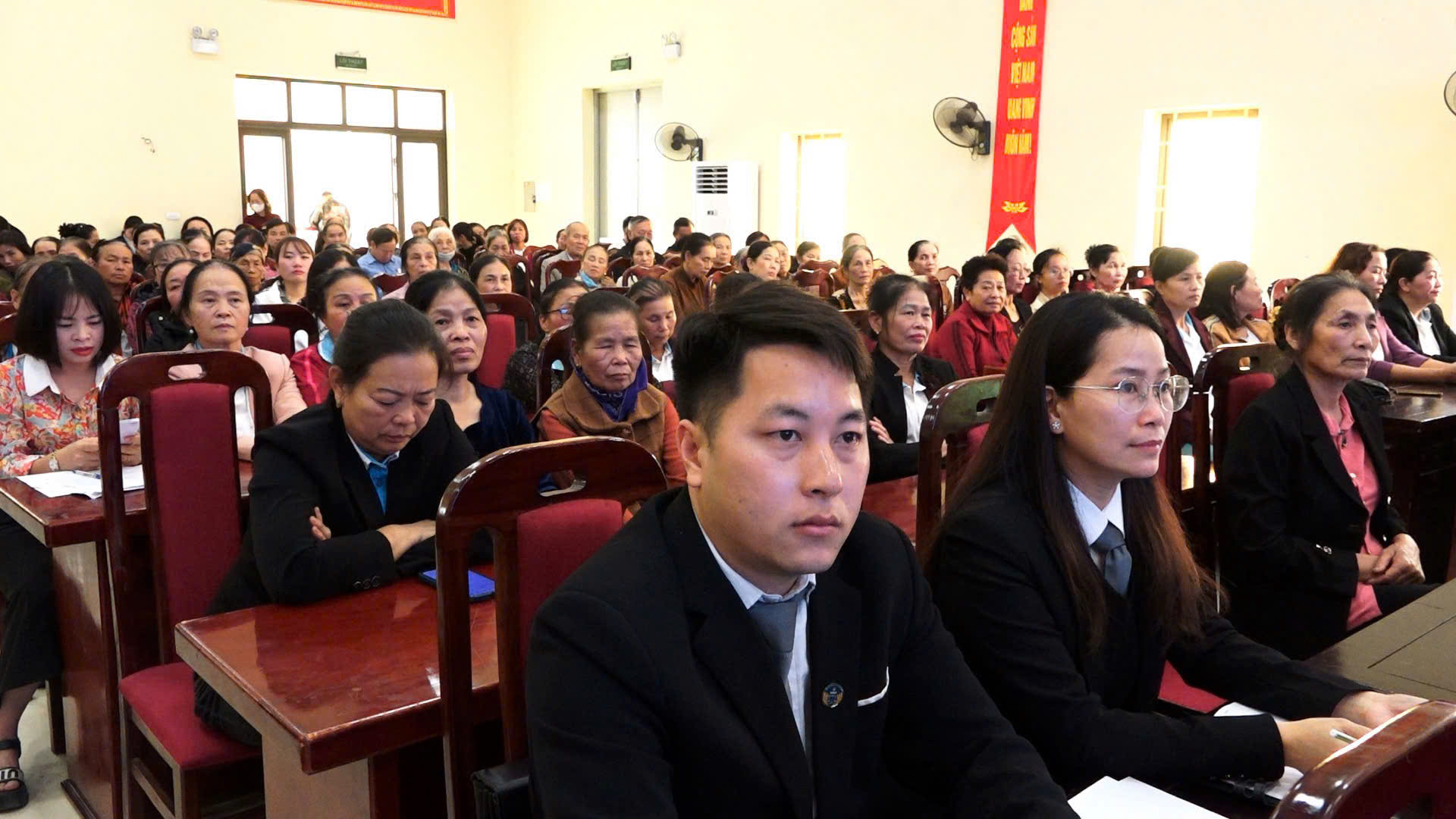 Hội LHPN xã Dân Hòa phối hợp tuyên truyền pháp luật cho cán bộ, hội viên phụ nữ  - ảnh 4