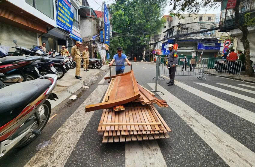 Hà Nội tăng tốc dự án Vành đai 1, người dân khẩn trương di dời, bàn giao mặt bằng - ảnh 2