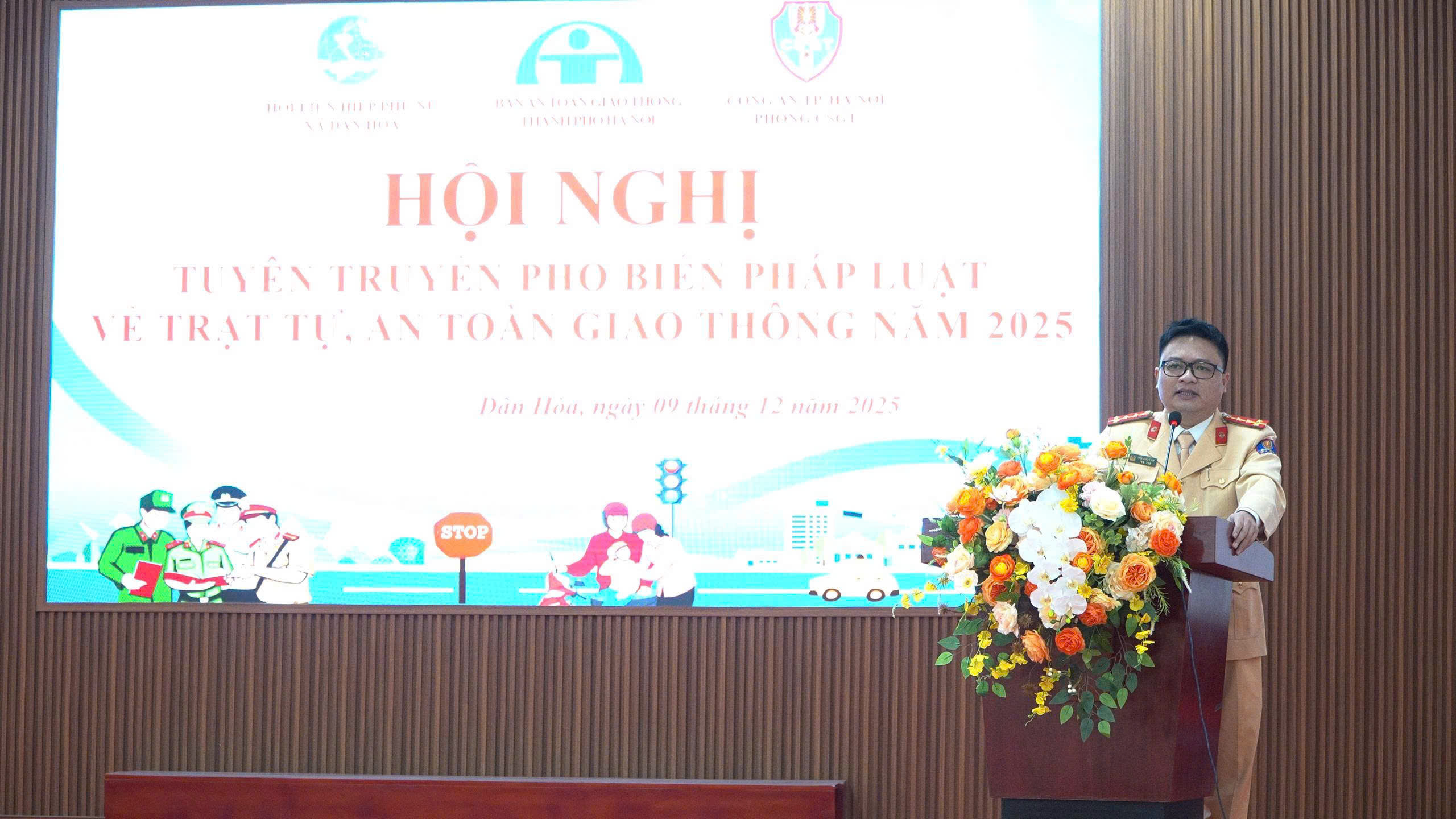 Hội LHPN xã Dân Hòa tuyên truyền về An toàn giao thông cho cán bộ, hội viên phụ nữ - ảnh 4