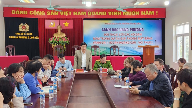Phường Ô Chợ Dừa tổ chức đối thoại với các hộ dân nằm trong dự án GPMB Vành đai 1 (đoạn Hoàng Cầu – Voi Phục) - ảnh 2