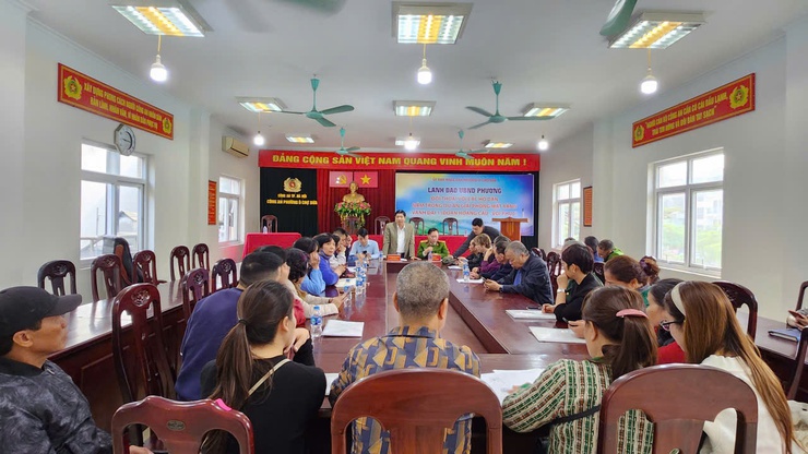 Phường Ô Chợ Dừa tổ chức đối thoại với các hộ dân nằm trong dự án GPMB Vành đai 1 (đoạn Hoàng Cầu – Voi Phục) - ảnh 1