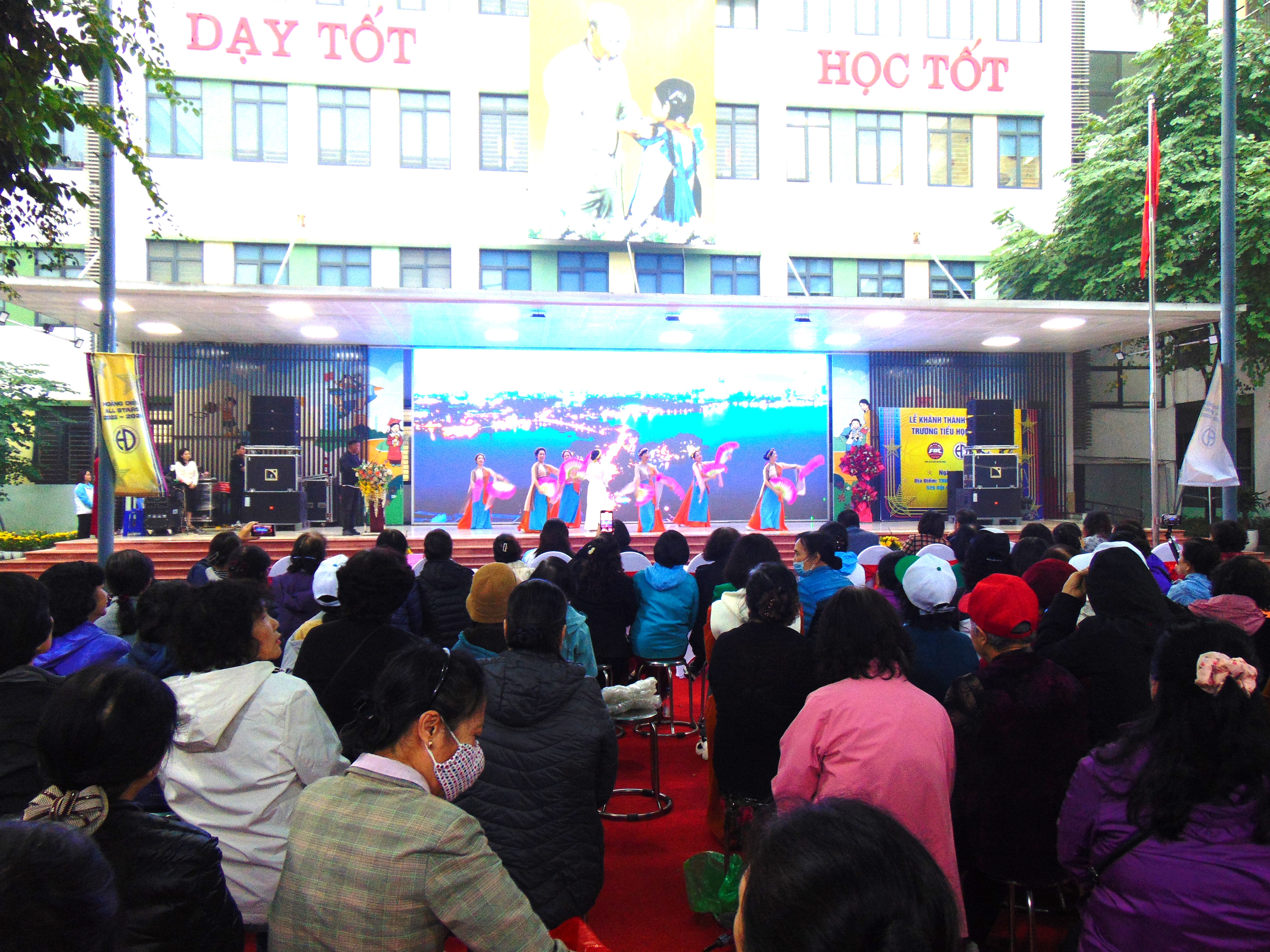  Phụ nữ Thủ đô đồng hành cùng hàng Việt Nam chất lượng cao - ảnh 2