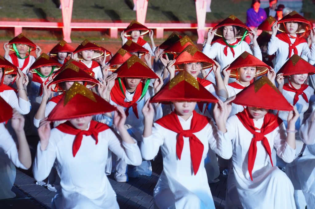  Chương trình “Hành trình bất tử - Từ Ký ức đến khát vọng” - ảnh 2