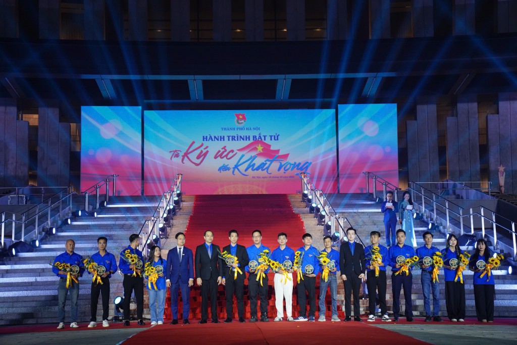  Chương trình “Hành trình bất tử - Từ Ký ức đến khát vọng” - ảnh 1