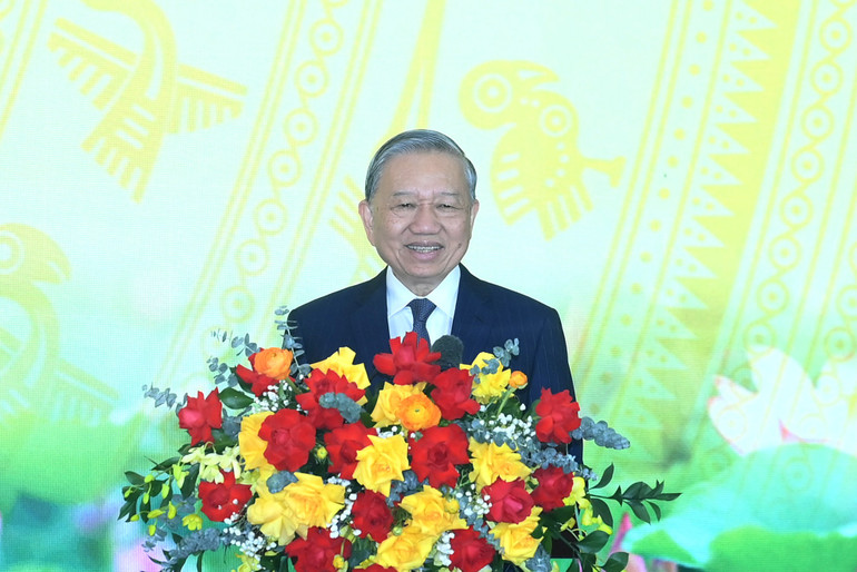 ​  Toàn văn phát biểu của Tổng Bí thư Tô Lâm tại Hội nghị toàn quốc tổng kết công tác Tuyên giáo và Dân vận của Đảng năm 2025 - ảnh 1