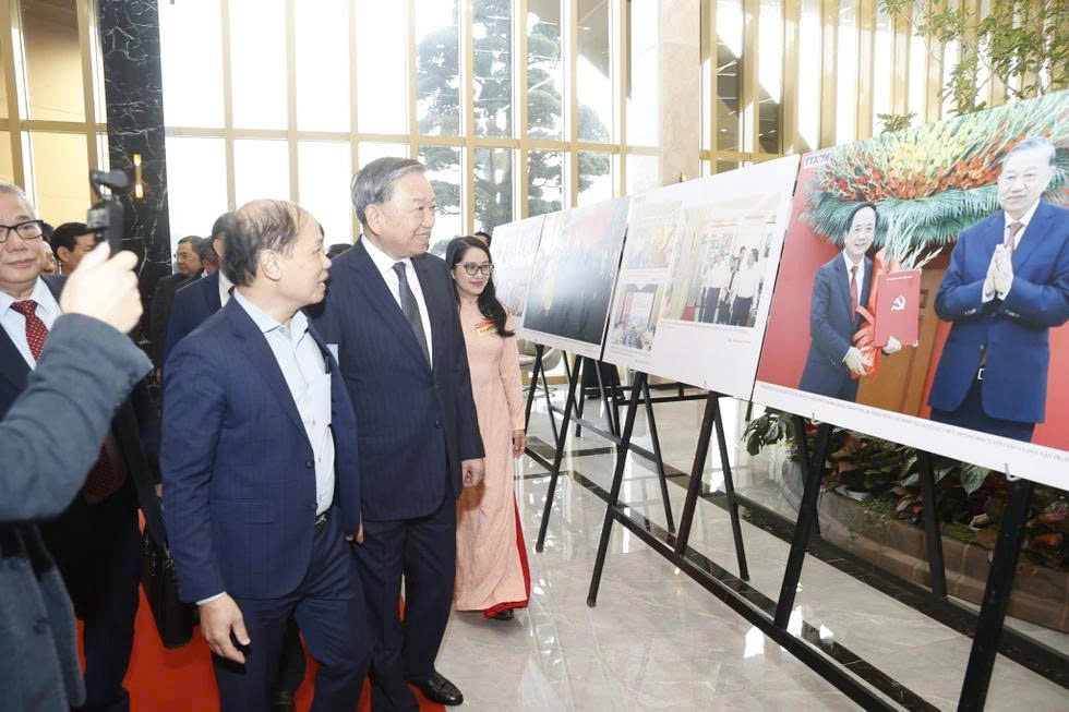  Tổng Bí thư Tô Lâm dự Hội nghị toàn quốc tổng kết công tác tuyên giáo và dân vận năm 2025 - ảnh 1