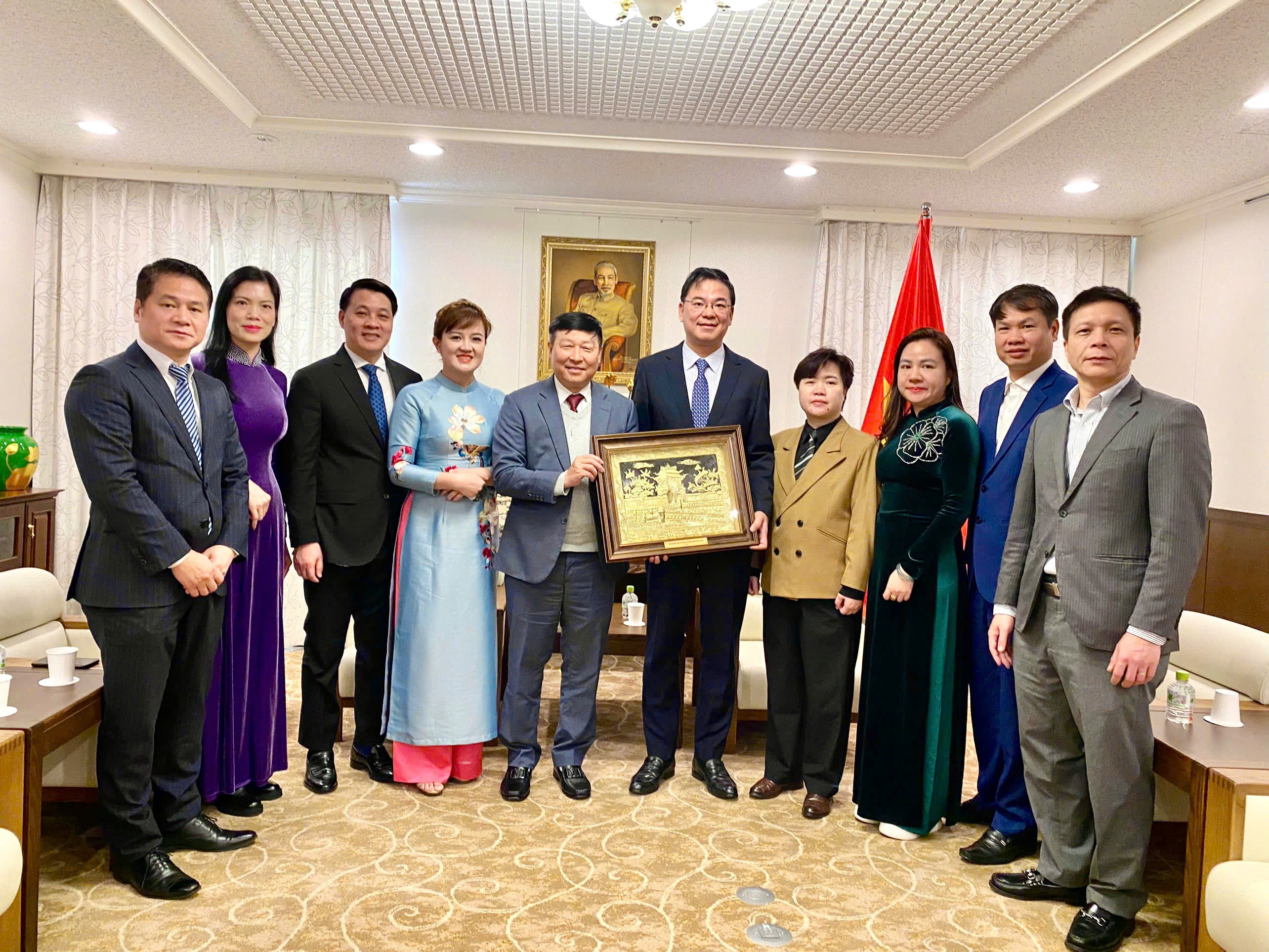 Phát huy vai trò cầu nối đối ngoại trong thúc đẩy Cuộc vận động “Người Việt Nam ưu tiên dùng hàng Việt Nam” tại Nhật Bản - ảnh 2