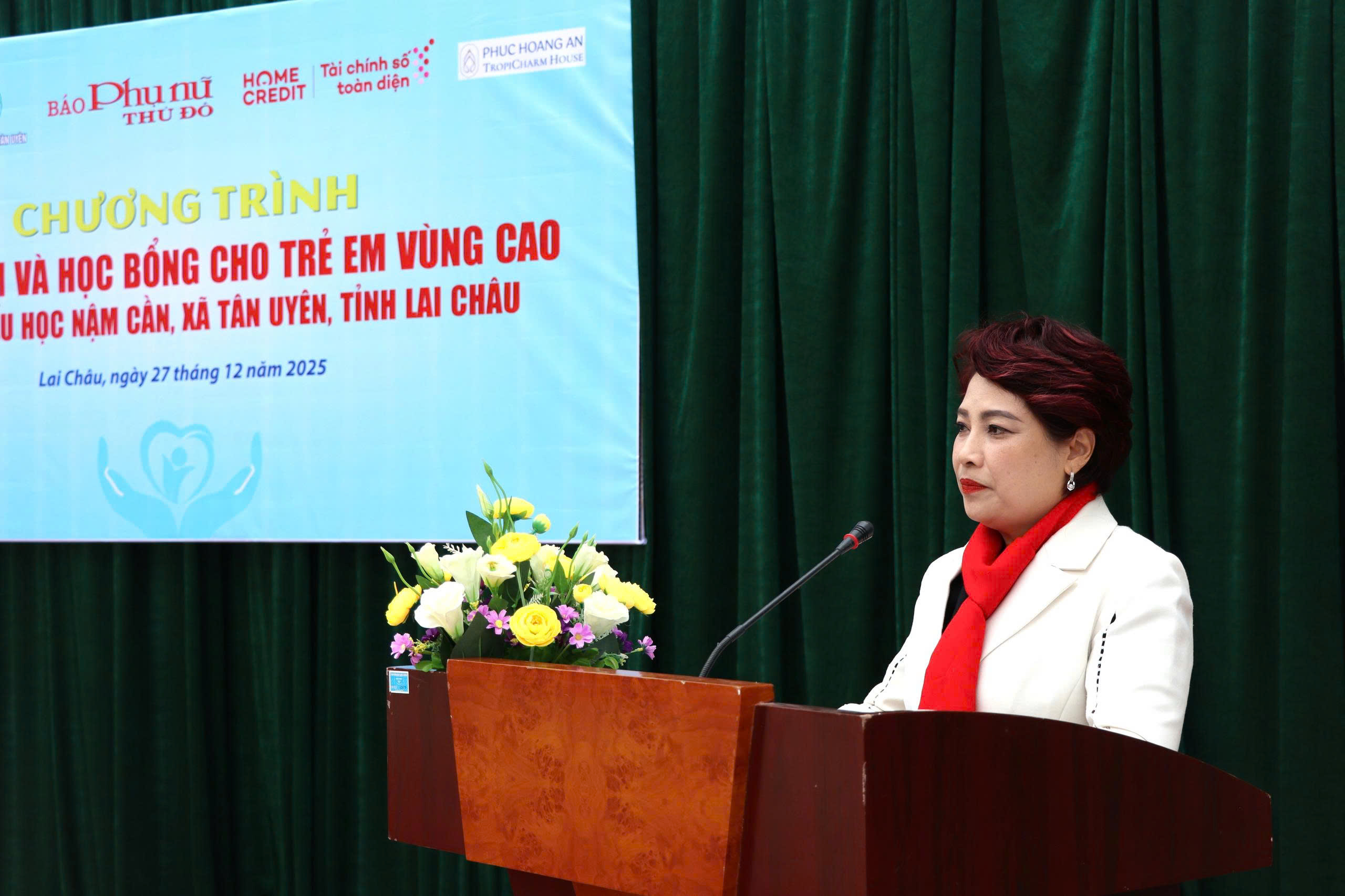  Mang yêu thương sưởi ấm mùa đông cho học sinh vùng cao - ảnh 5