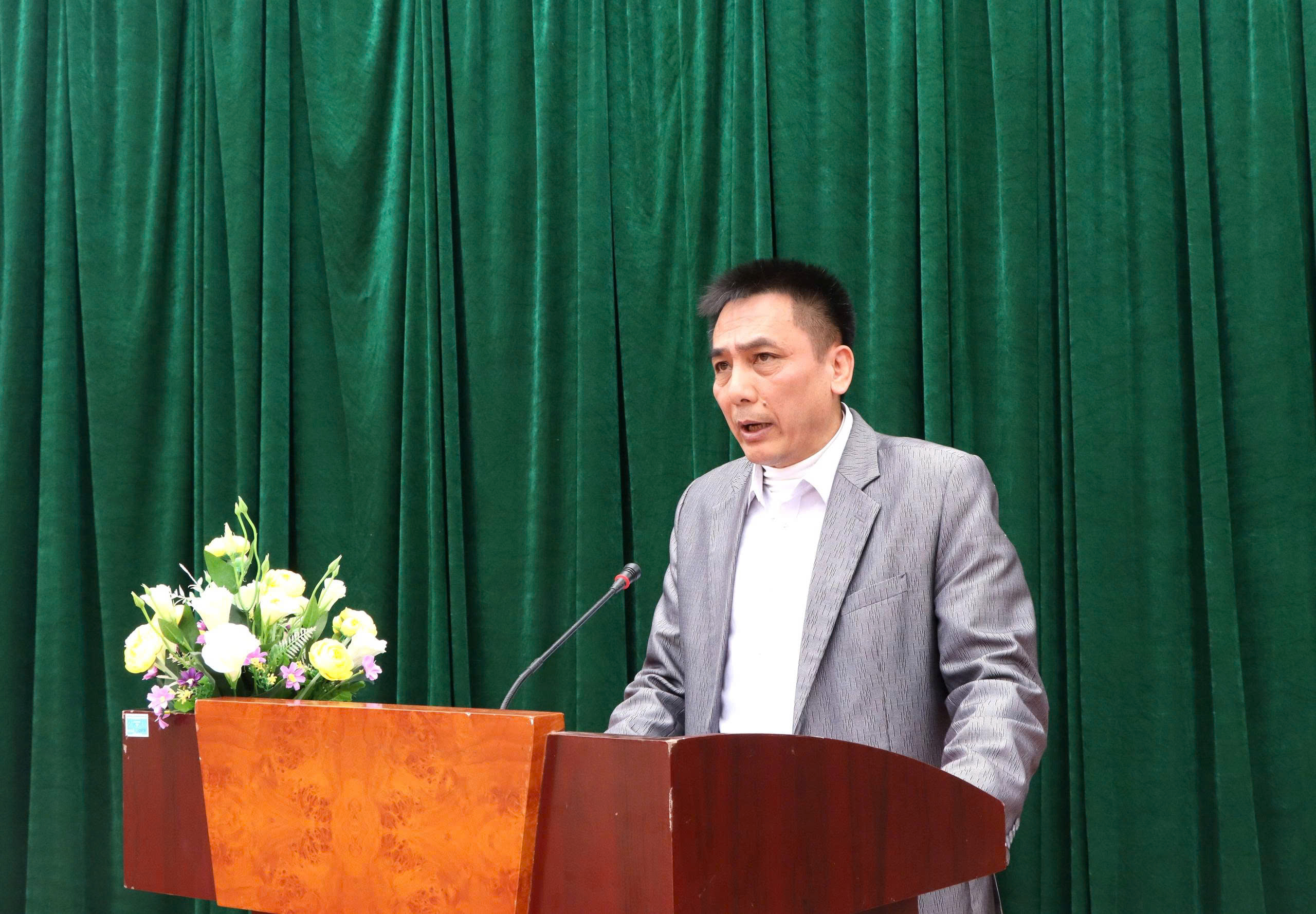  Mang yêu thương sưởi ấm mùa đông cho học sinh vùng cao - ảnh 11