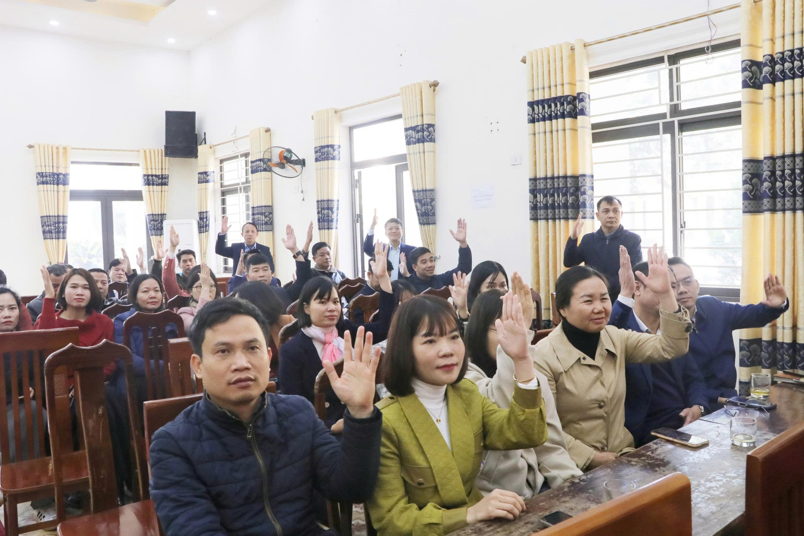 Xã Trần Phú lấy ý kiến cử tri nơi công tác đối với người ứng cử đại biểu HĐND các cấp nhiệm kỳ 2026 - 2031 - ảnh 3