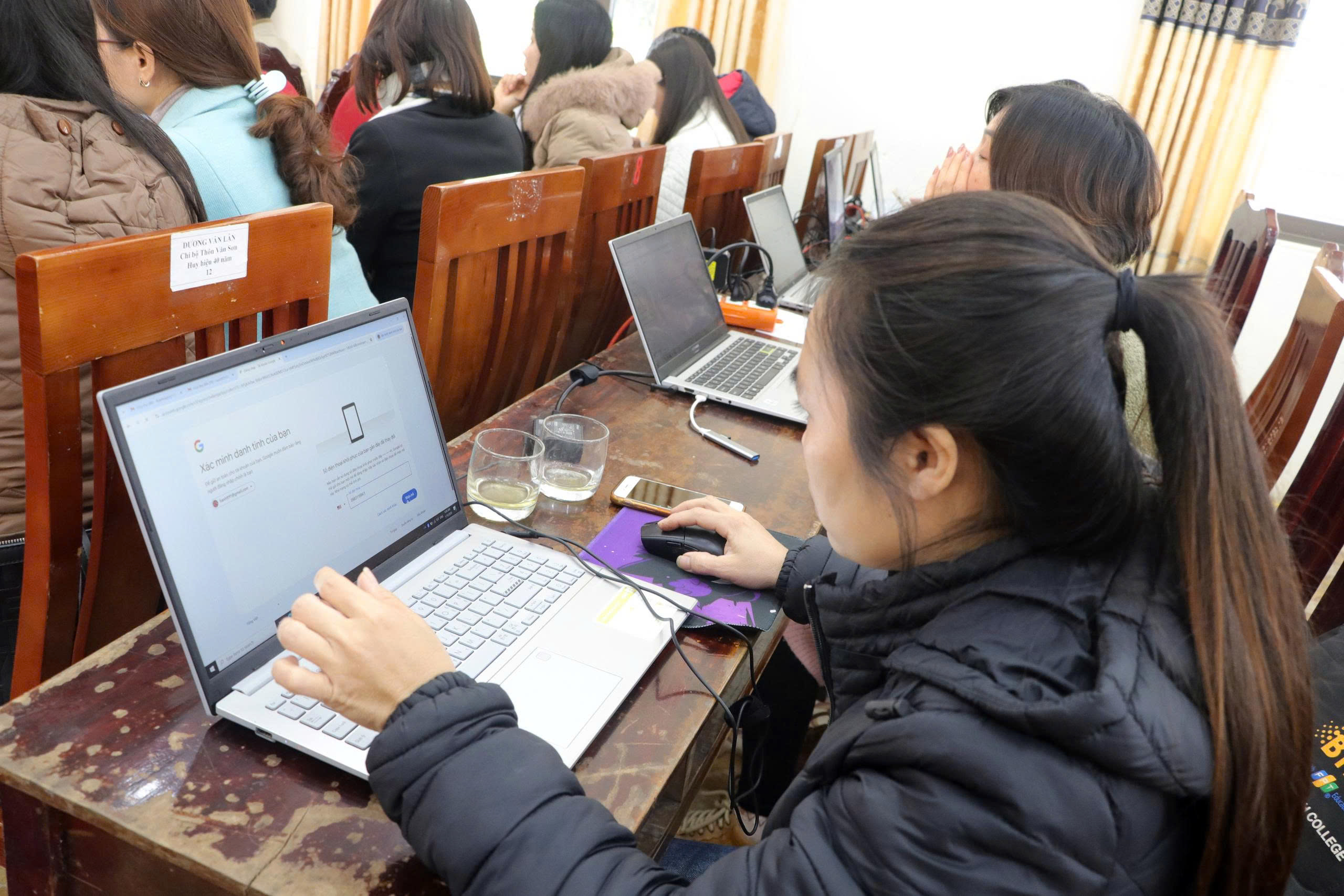 Xã Trần Phú tổ chức Hội nghị tập huấn, bồi dưỡng kỹ năng ứng dụng trí tuệ nhân tạo (AI) - ảnh 3