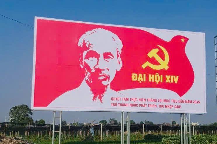 Các xã, phường Hà Nội trang hoàng cờ hoa, ra quân vệ sinh môi trường chào mừng Đại hội Đảng XIV - ảnh 8