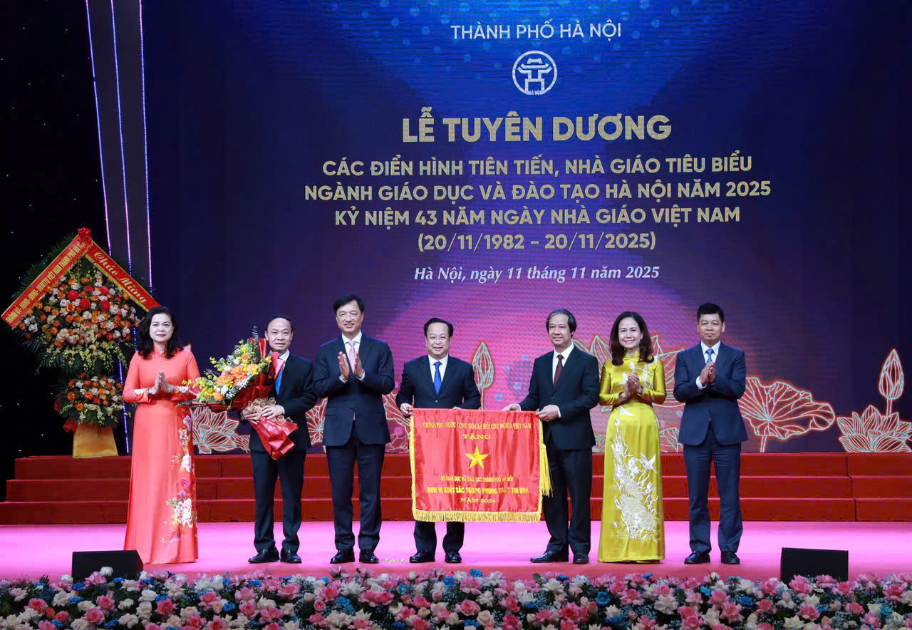 Thủ đô Hà Nội với sứ mệnh tiên phong, sẵn sàng hiện thực hóa tầm nhìn Đại hội XIV của Đảng - ảnh 5