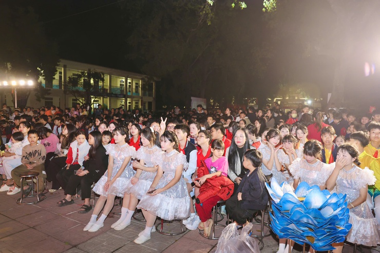 Xã Phú Nghĩa tổ chức Chương trình nghệ thuật chào mừng Đại hội đại biểu toàn quốc lần thứ XIV của Đảng - ảnh 5