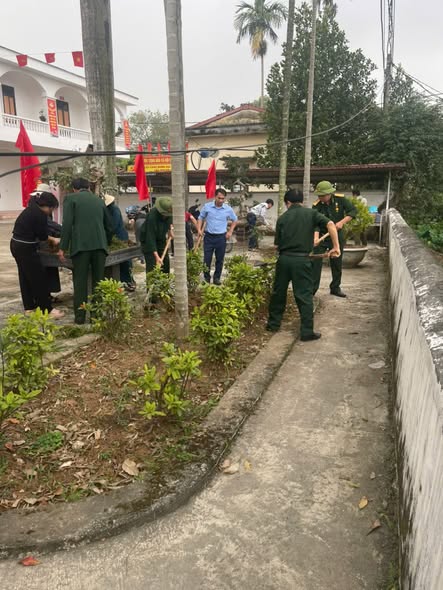 Hội LHPN xã Phúc Sơn trồng hoa tạo cảnh quan chào mừng Đại hội Đảng toàn quốc và mừng xuân Bính Ngọ 2026 - ảnh 5