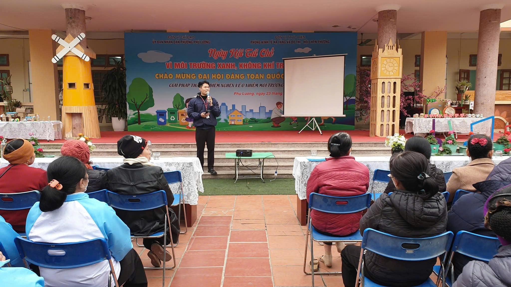 Phường Phú Lương tổ chức “Ngày hội tái chế - Vì môi trường xanh, không khí trong lành” - ảnh 8