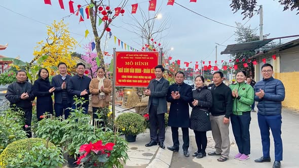 Ủy ban MTTQ Việt Nam xã Phúc Thọ gắn biển mô hình “Ngõ xóm văn minh – Đoàn kết”  ​ - ảnh 4