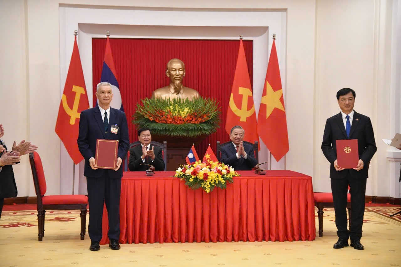 Mở ra những hướng hợp tác thiết thực, hiệu quả hơn nữa giữa Hà Nội và các địa phương của Lào - ảnh 1