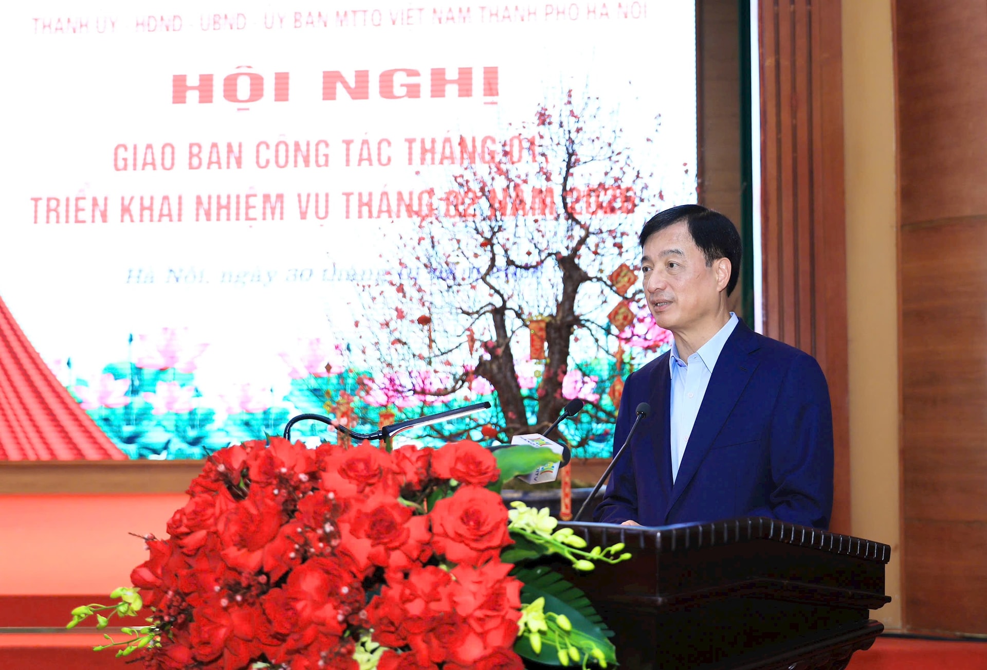 Hội nghị giao ban Thành ủy, HĐND, UBND, Ủy ban MTTQ Việt Nam TP Hà Nội với cơ sở tháng 1/2026 - ảnh 2