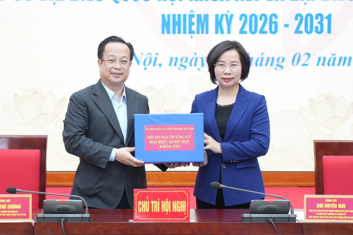 Hà Nội: Bàn giao hồ sơ ứng cử đại biểu Quốc hội khóa XVI và đại biểu HĐND Thành phố nhiệm kỳ 2026 - 2031 - ảnh 3
