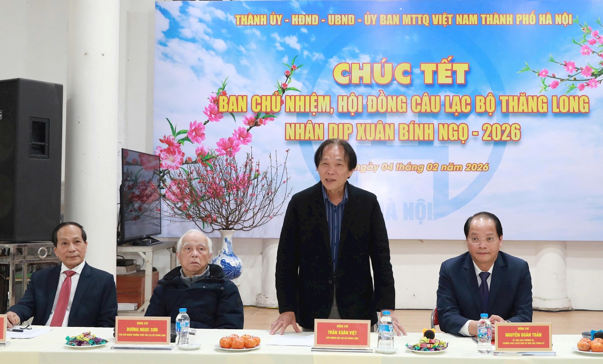 Trưởng ban Tuyên giáo và Dân vận Thành ủy Nguyễn Doãn Toản chúc Tết Câu lạc bộ Thăng Long  ​ - ảnh 2