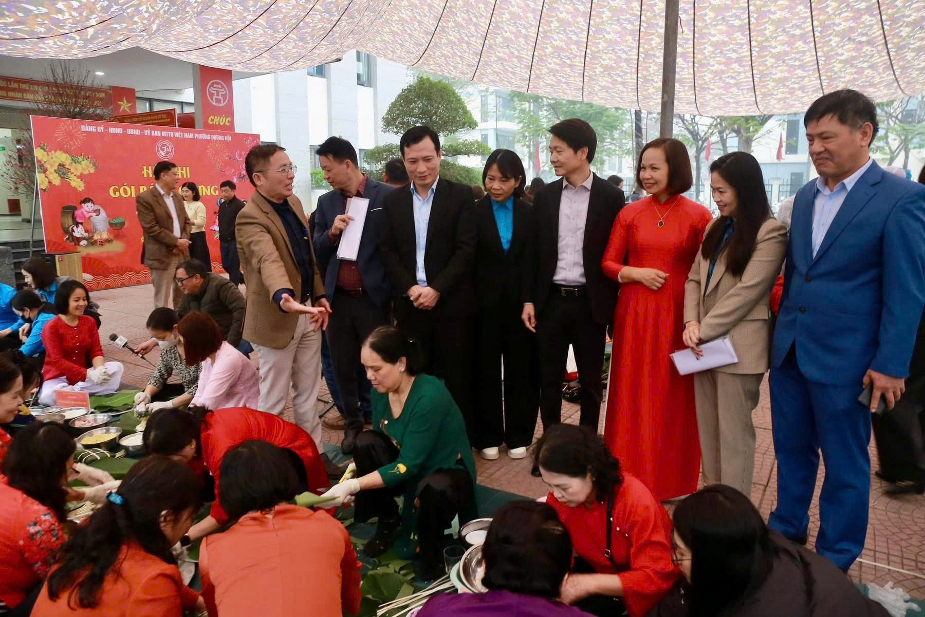 Phường Dương Nội - TP Hà Nội tổ chức Hội thi gói bánh chưng khéo chào Xuân Bính Ngọ 2026  ​ - ảnh 2