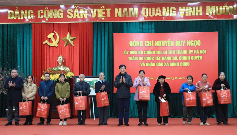 Bí thư Thành ủy Hà Nội: Phát triển xã đảo Minh Châu thành điểm du lịch sinh thái, trải nghiệm… - ảnh 1