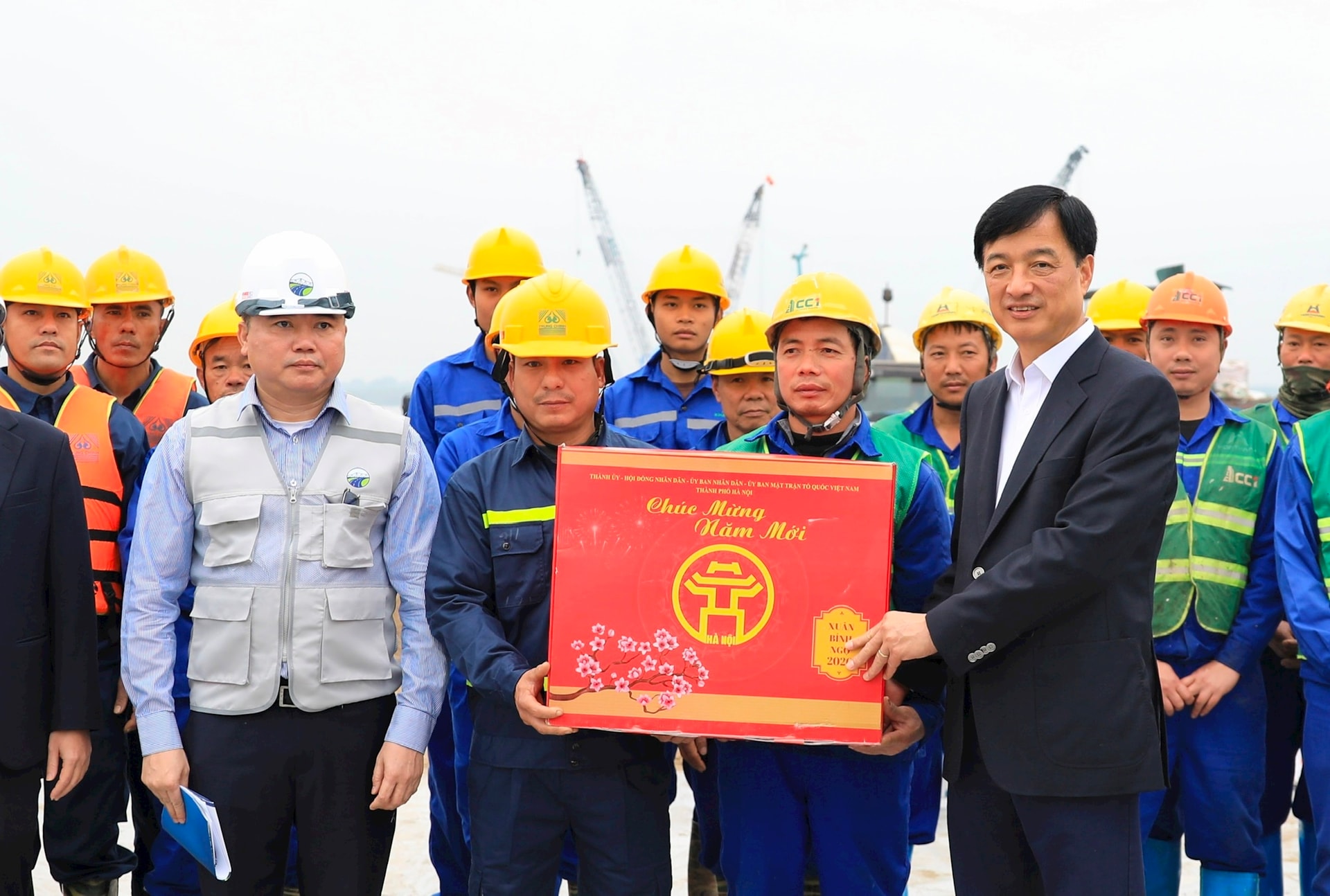 Bí thư Thành ủy Hà Nội: Giữ vững tiến độ chung của Dự án đường Vành đai 4 - Vùng Thủ đô - ảnh 1