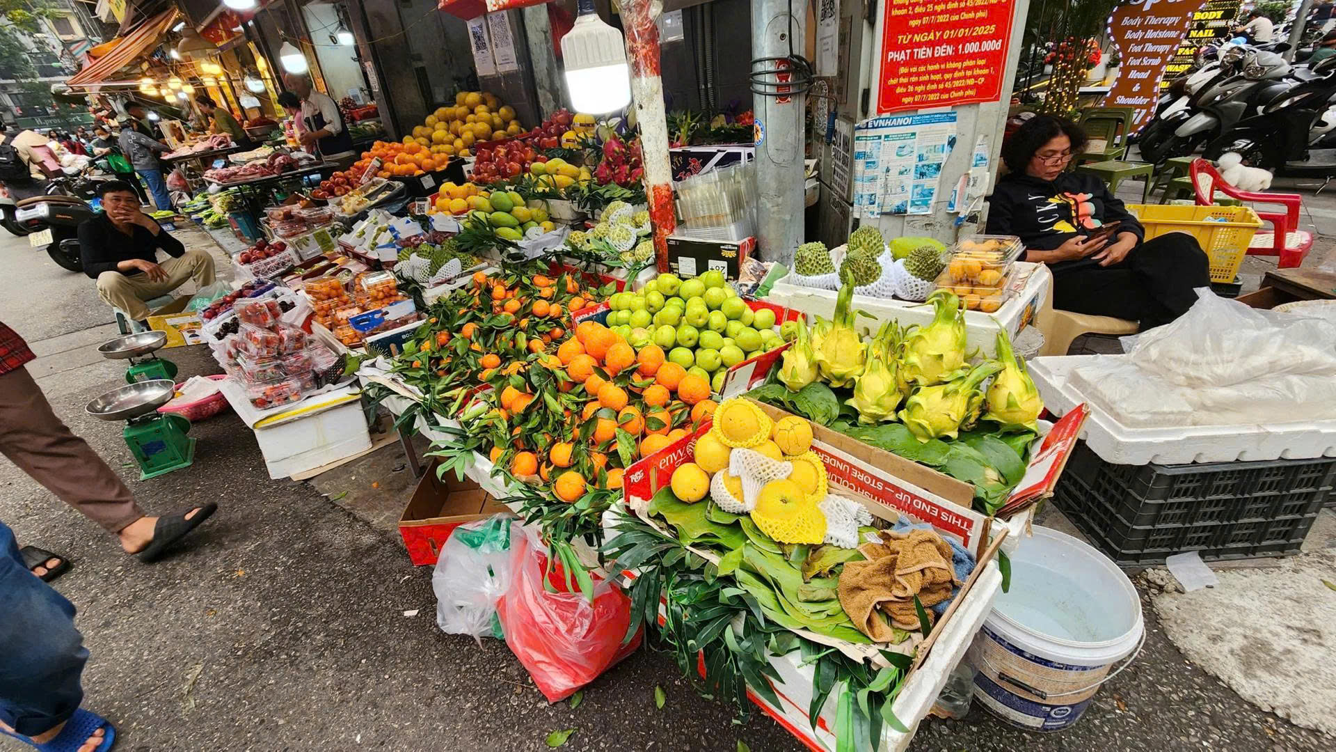 Giá các mặt hàng trước Tết cơ bản bình ổn - ảnh 1