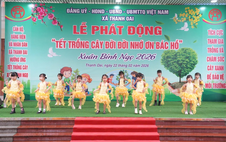 Xã Thanh Oai phát động Tết trồng cây “Đời đời nhớ ơn Bác Hồ” Xuân Bính Ngọ 2026 - ảnh 1