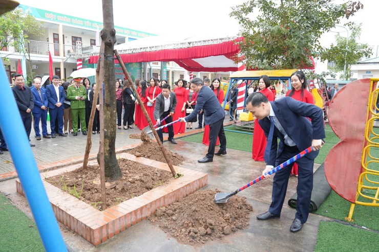Xã Thanh Oai phát động Tết trồng cây “Đời đời nhớ ơn Bác Hồ” Xuân Bính Ngọ 2026 - ảnh 5
