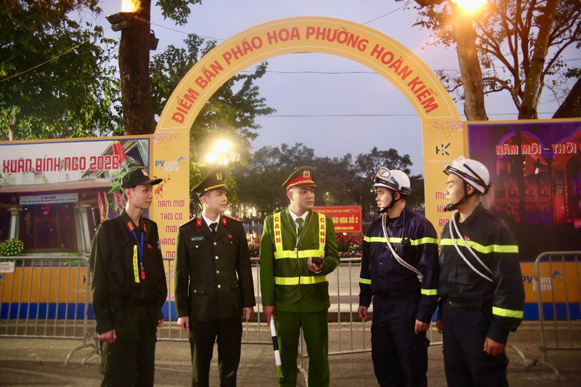 Người lao động với tinh thần làm việc xuyên Tết, mỗi phút giây đều hướng về sự phát triển của Thủ đô - ảnh 4