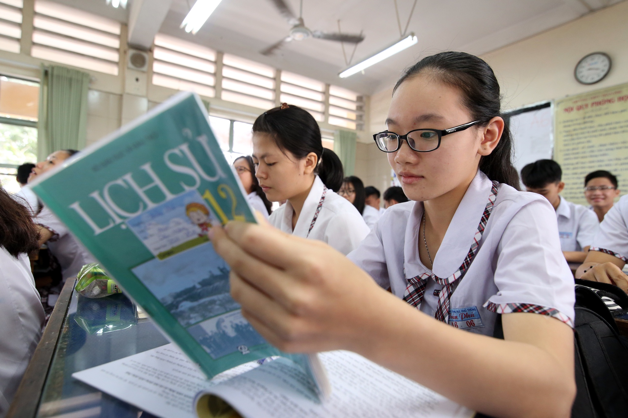 Cần quy định Lịch sử là môn học bắt buộc ở cấp trung học phổ thông với kiến thức phù hợp - ảnh 1