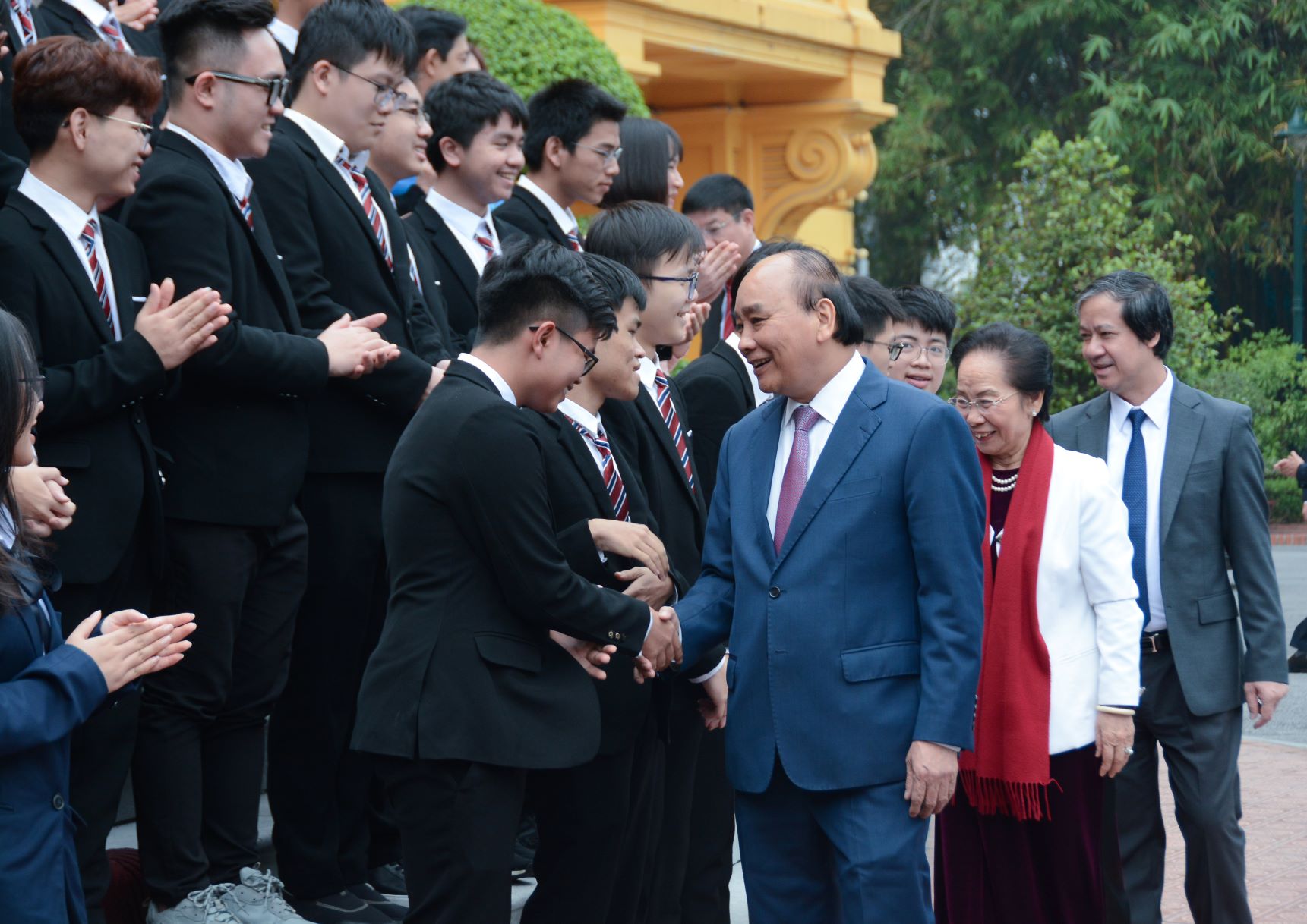 Chủ tịch nước gặp mặt, biểu dương học sinh đoạt giải Olympic và KHKT quốc tế năm 2022 - ảnh 1