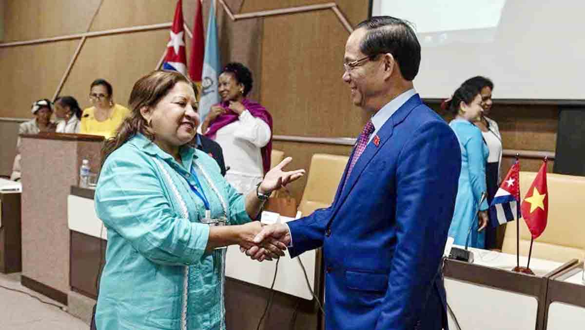 Nâng cao vị thế, vai trò của phụ nữ trong đời sống chính trị, kinh tế - xã hội của đất nước - ảnh 1