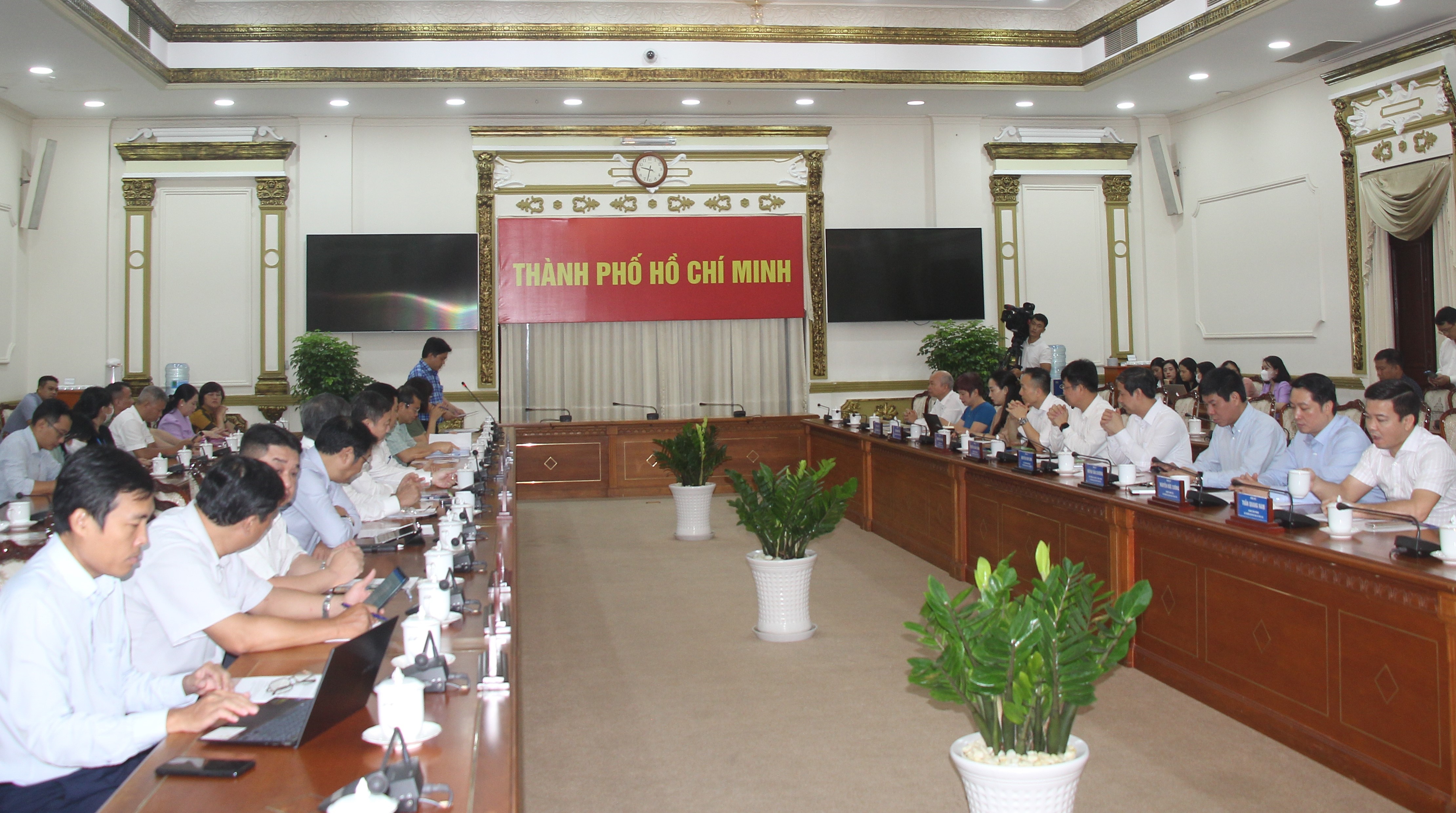 Thi tốt nghiệp THPT năm 2023: Không chủ quan, chuẩn bị càng chu đáo, càng có điều kiện làm tốt - ảnh 2