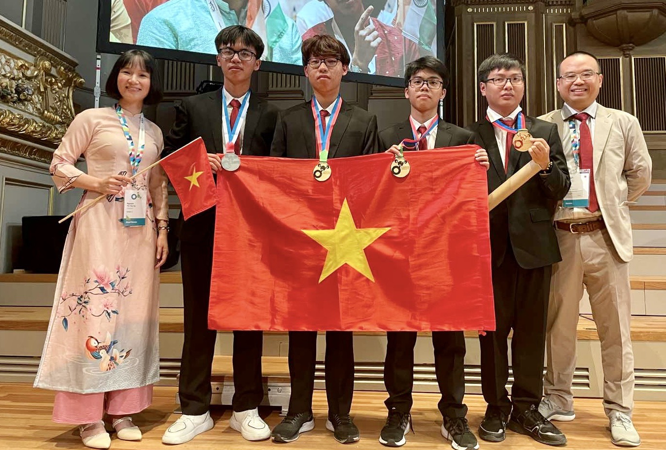 Việt Nam tiếp tục duy trì vị trí trong tốp dẫn đầu kỳ thi Olympic Hóa học Quốc tế - ảnh 1