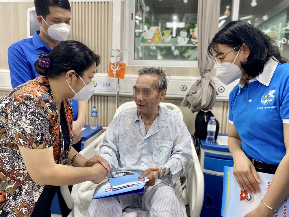 Cùng Báo Phụ nữ Thủ đô chung tay xoa dịu nỗi đau trong vụ cháy chung cư mini - ảnh 1