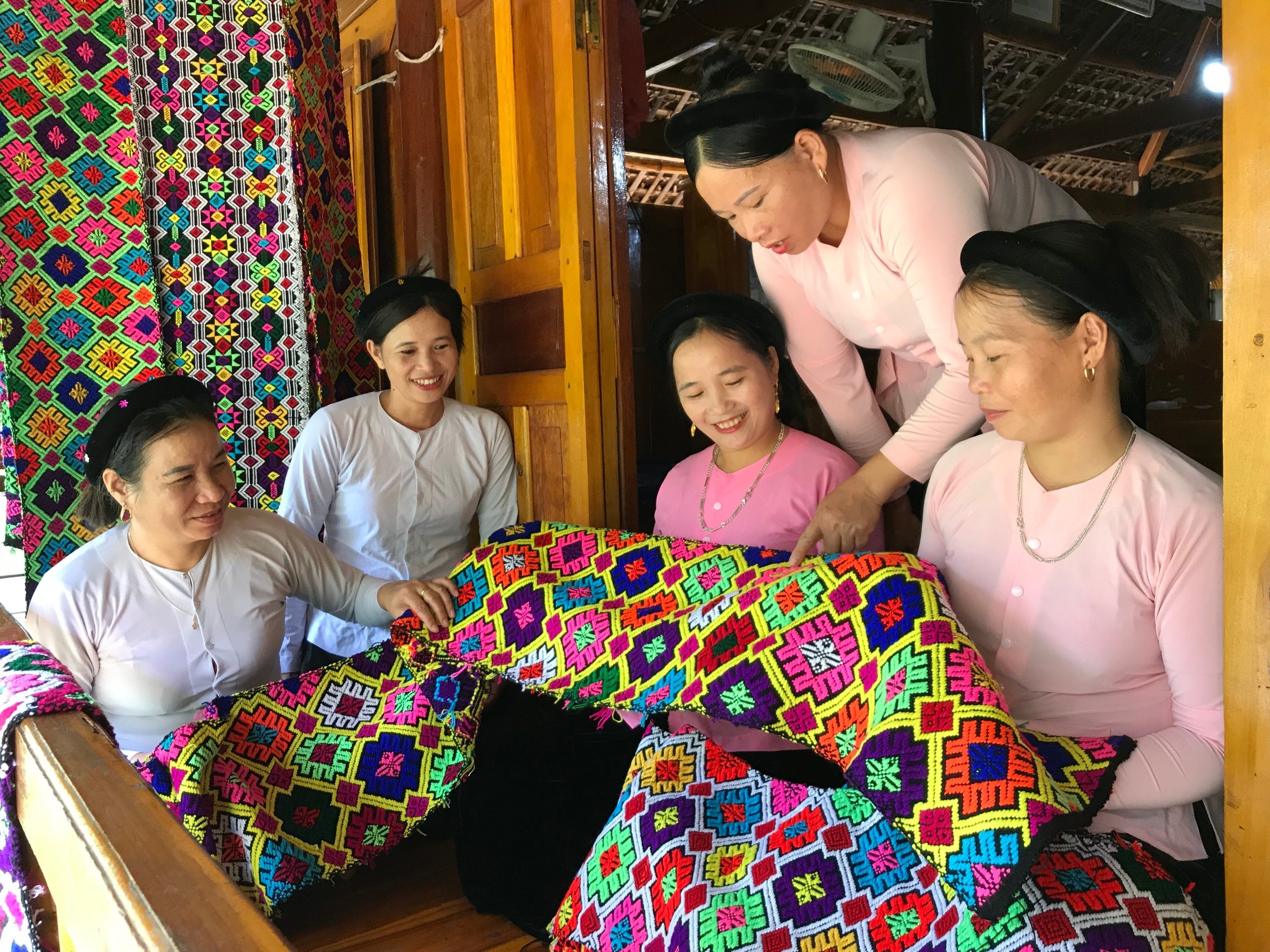 Phụ nữ Bảo Yên tham gia bảo tồn, phát huy giá trị văn hóa truyền thống của dân tộc - ảnh 1