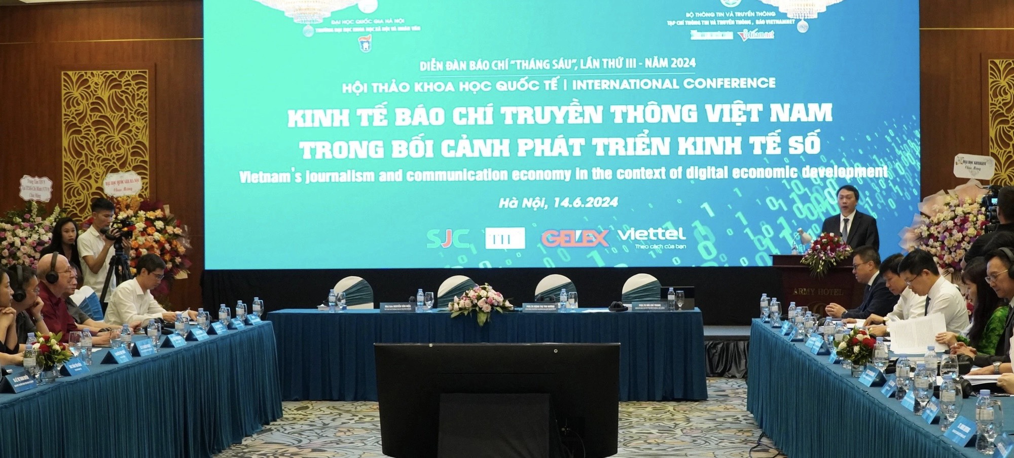 Tìm giải pháp cho bài toán kinh tế báo chí Việt Nam - ảnh 1