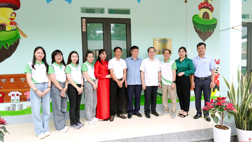 Trao tặng Nhà lớp học cho điểm Trường Mầm non Minh Thắng, Hà Giang - ảnh 1