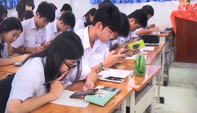 Hà Nội: Học sinh không được sử dụng điện thoại di động, các thiết bị khác khi đang học tập trên lớp - ảnh 1