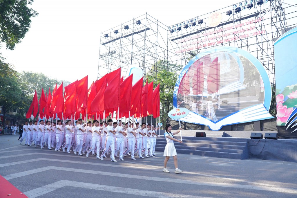 “Hành khúc học sinh Thủ đô”: Khơi dậy niềm tự hào dân tộc, lòng yêu nước, yêu Thủ đô - ảnh 4