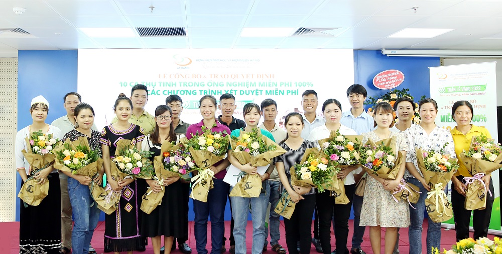 Vợ chồng người dân tộc thiểu số đón con yêu sau 7 năm hiếm muộn - ảnh 3