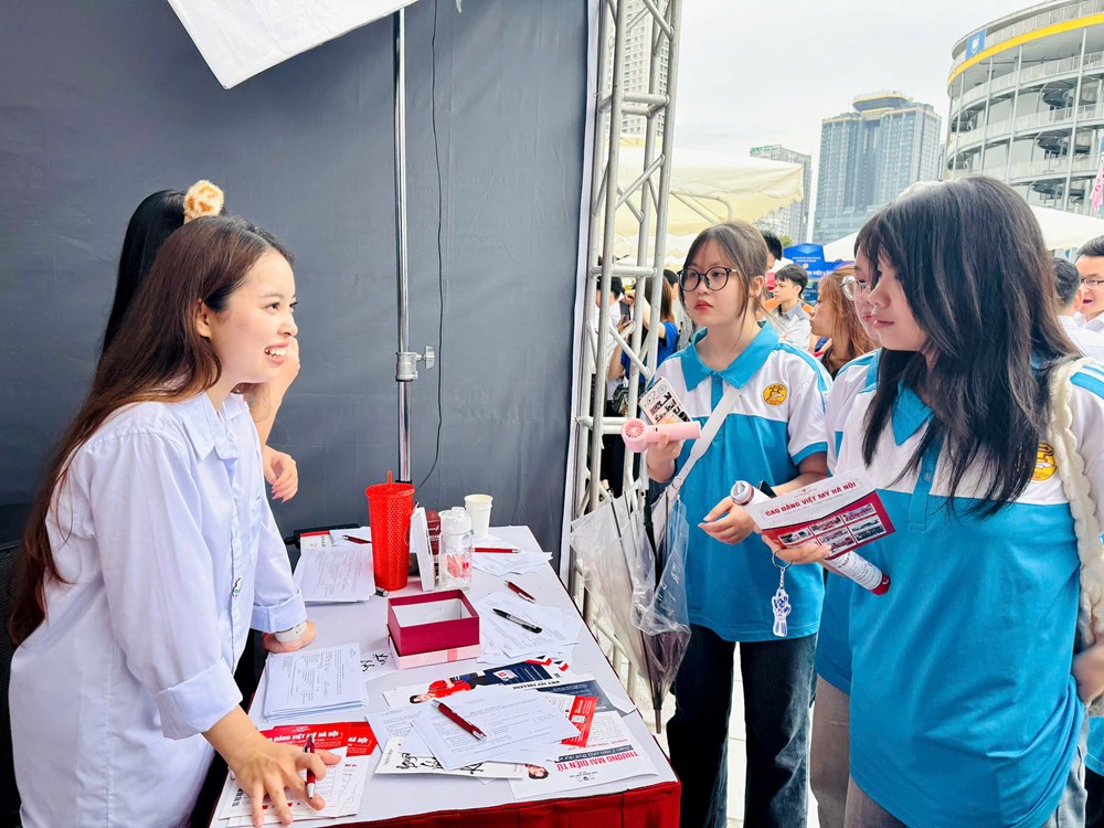 Đưa Thủ đô phát triển xứng tầm - ảnh 7