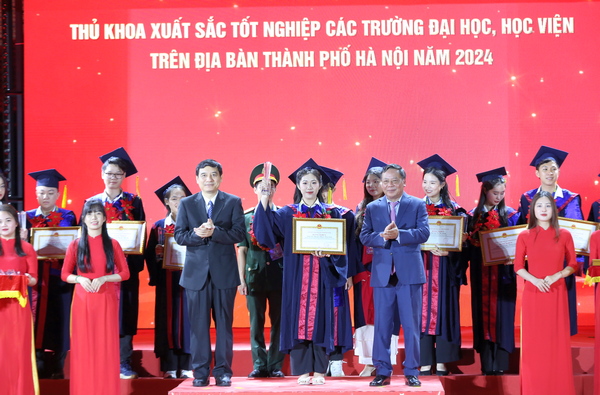 Đưa Thủ đô phát triển xứng tầm - ảnh 5
