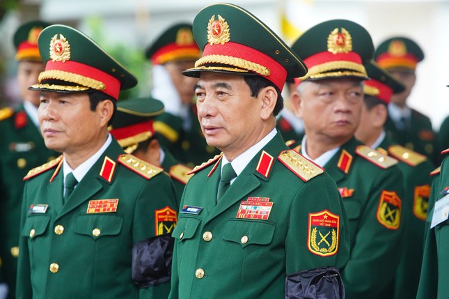 Long trọng lễ viếng nguyên Chủ tịch nước Trần Đức Lương - ảnh 10